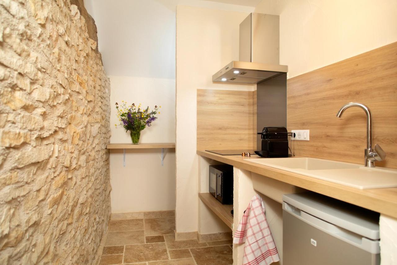 L'Hote Antique - Maison D'Hote- 4 Suites Avec Cuisine Pichanges Bagian luar foto