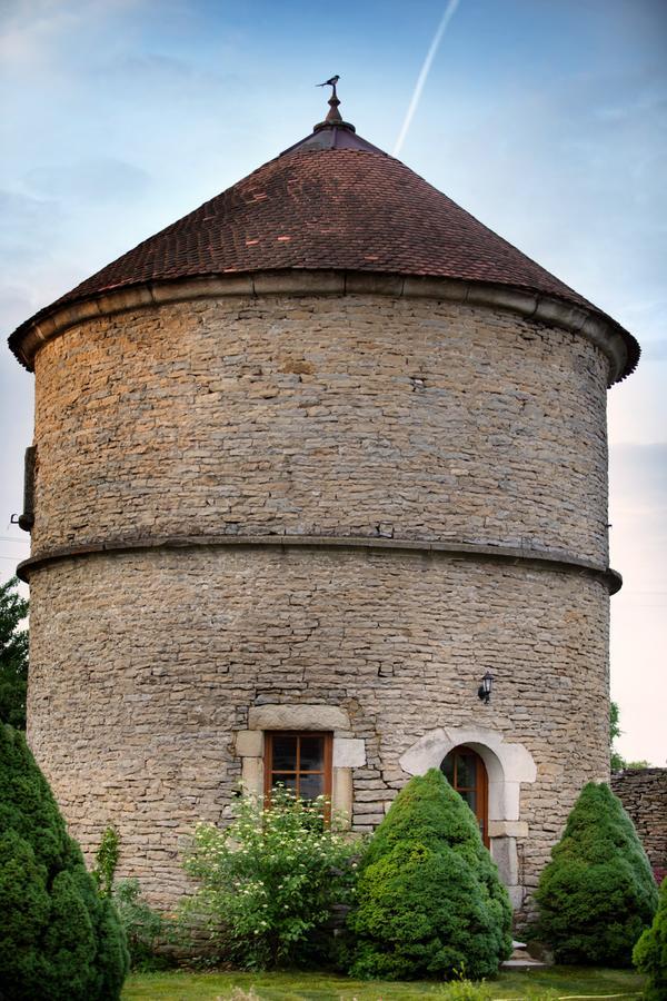 L'Hote Antique - Maison D'Hote- 4 Suites Avec Cuisine Pichanges Bagian luar foto